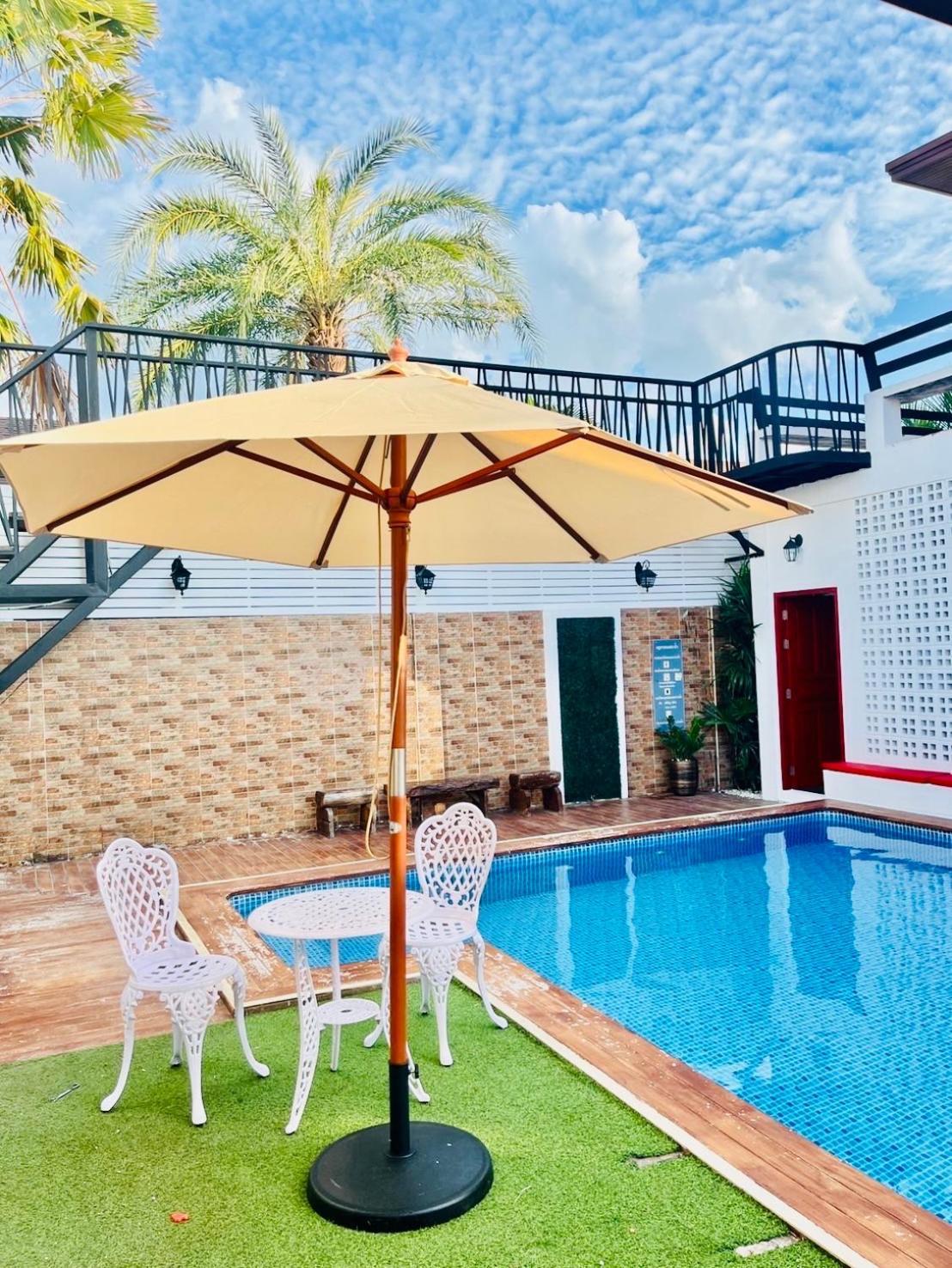 Virawan Pool Kohlarn วิราวัน พลู รีสอร์ต ที่พักเกาะล้าน * Лан